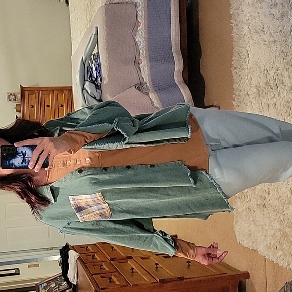 Shacket - Picture 6 of 8